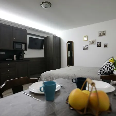 Varga Vendeghaz Pensionat 3*